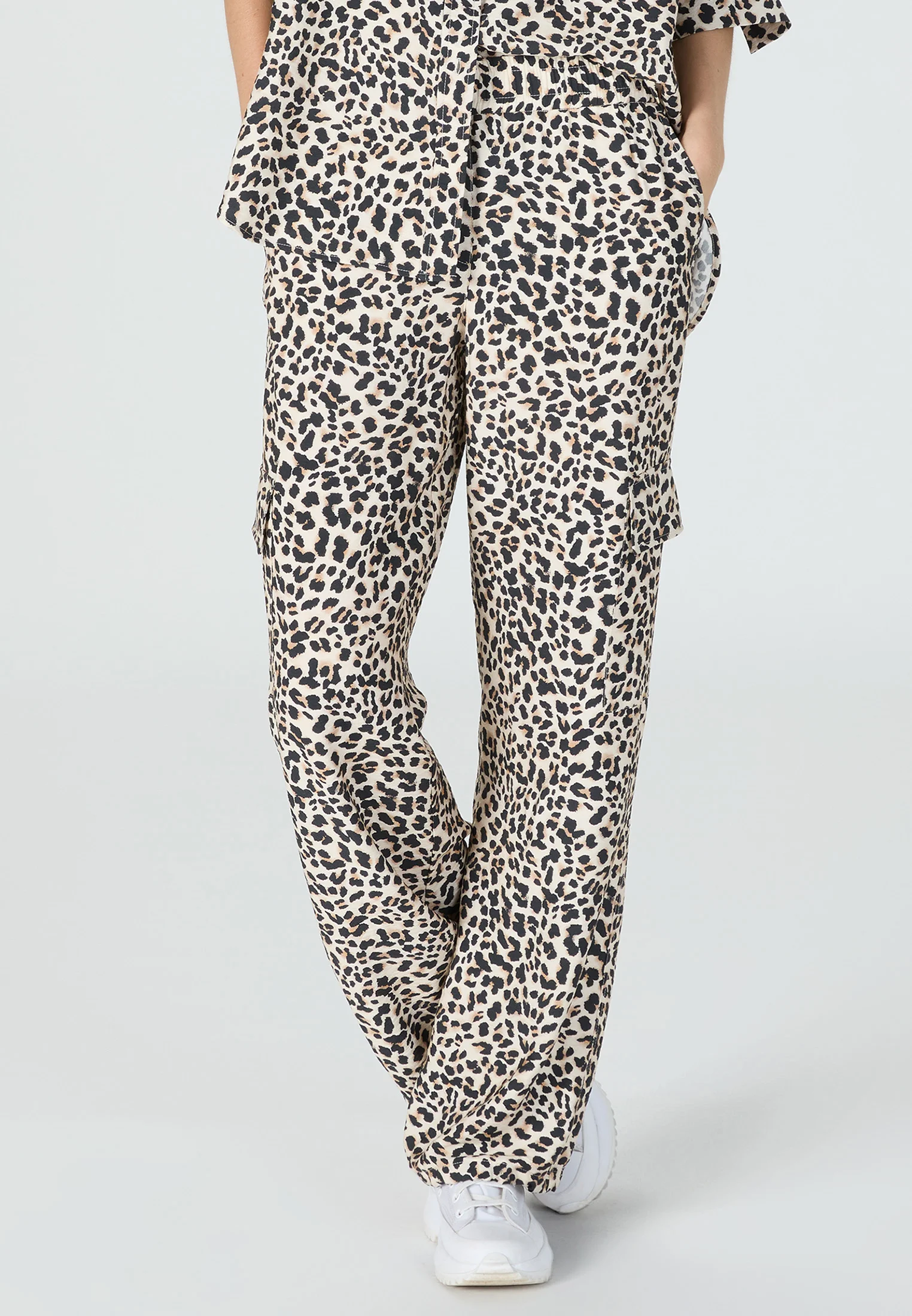 Bild von MARC AUREL Cargohose mit Leopardenprint