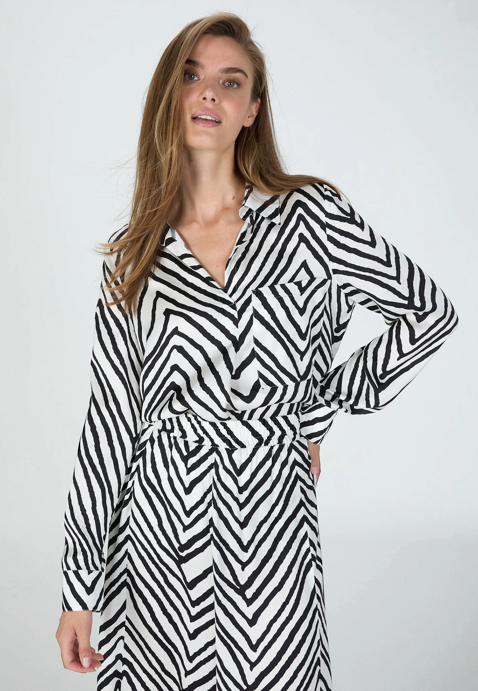 Bild von Bluse mit aufgesetzter Brusttasche