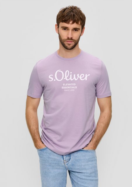 Bild von s.Oliver Kurzarmshirt T-Shirt aus Baumwolle mit Label-Print Artwork