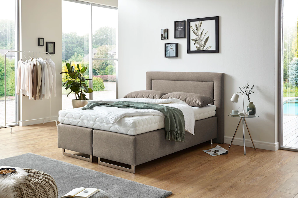 Bild von Westfalia Schlafkomfort Boxspringbett, mit Zierkissen und verchromten Kufen, in diversen Ausführungen