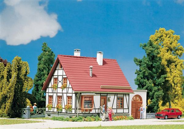 Bild von FALLER - Fachwerkhaus mit Garage