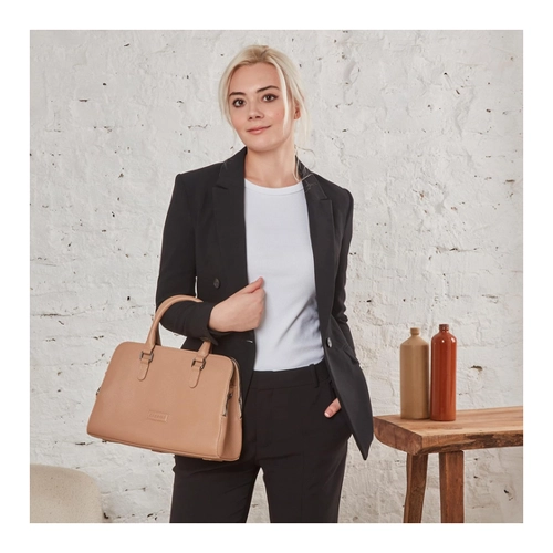 Bild von Bugatti Elsa Damen Handtasche in Weiß