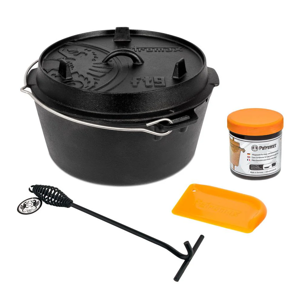 Bild von Petromax Feuertopf ft9-t Einsteiger-Set - Dutch Oven mit Standfüßen inklusive Deckelheber, Pflegepaste und Schaber - für alle Grillarten und offenes Feuer - 7,5 Liter