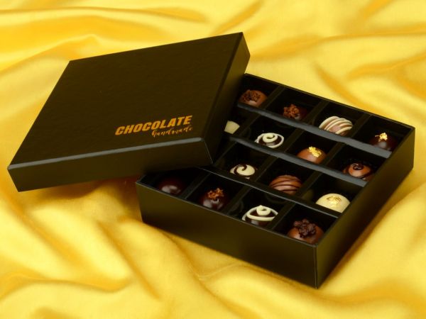 Bild von Chocolate Case Handmade für 16 Pralinen