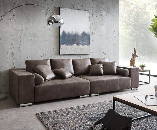 Bild von Big-Sofa Marbeya 285x115 cm Braun Antik Optik mit 10 Kissen