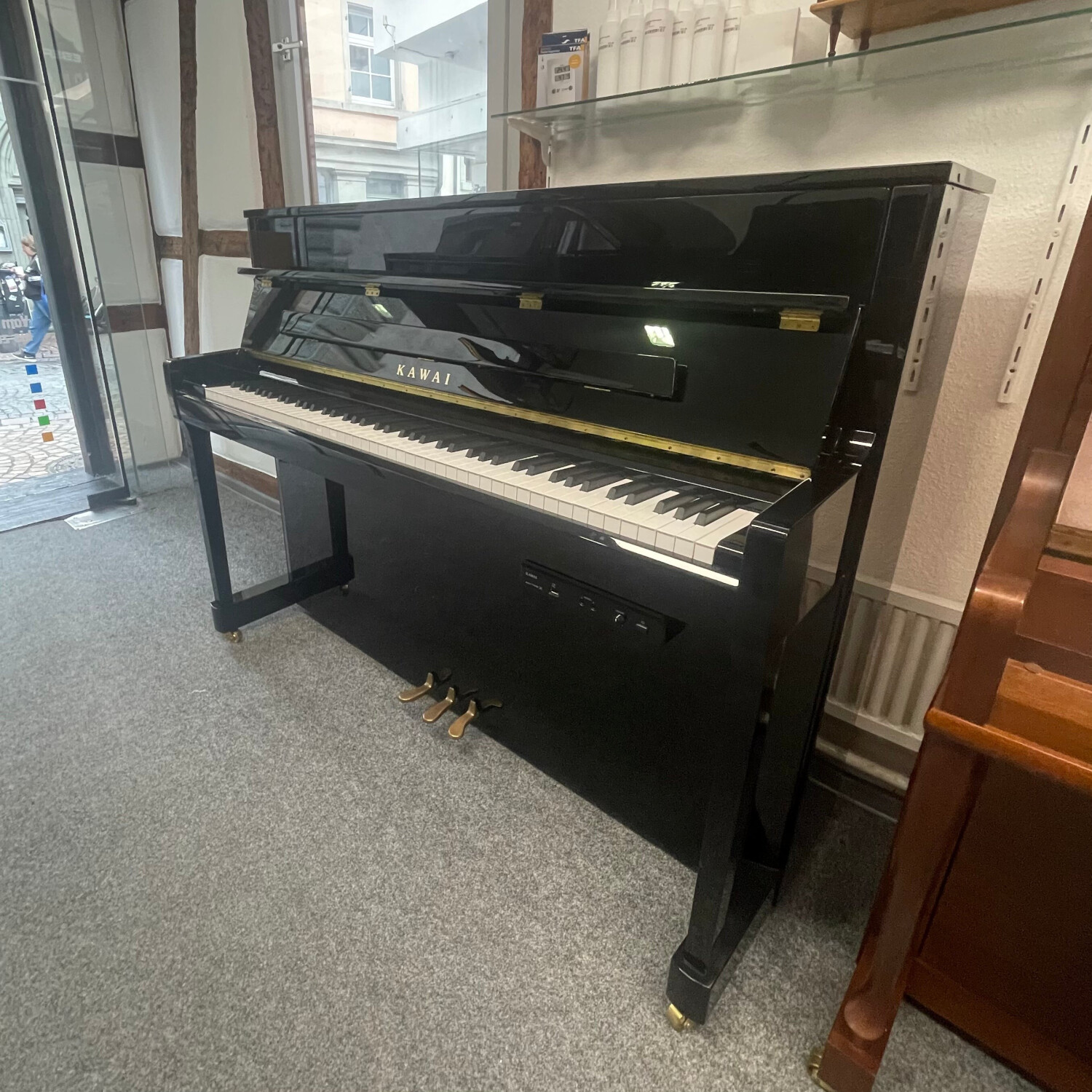Bild von Kawai Klavier K200 schwarz, inkl. Klavierbank