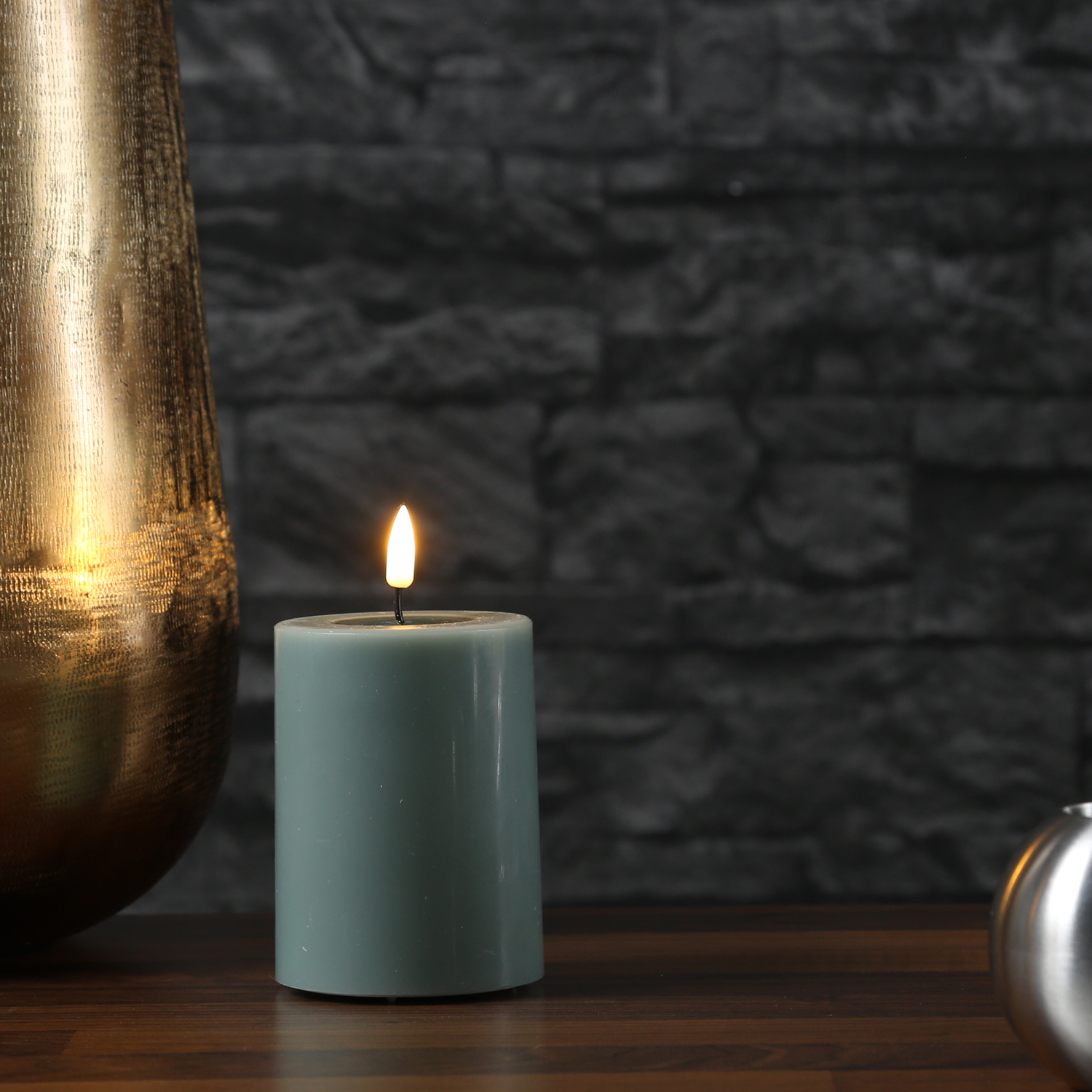 Bild von LED Stumpenkerze MIA - Echtwachs - realistische 3D Flamme - H: 10cm...