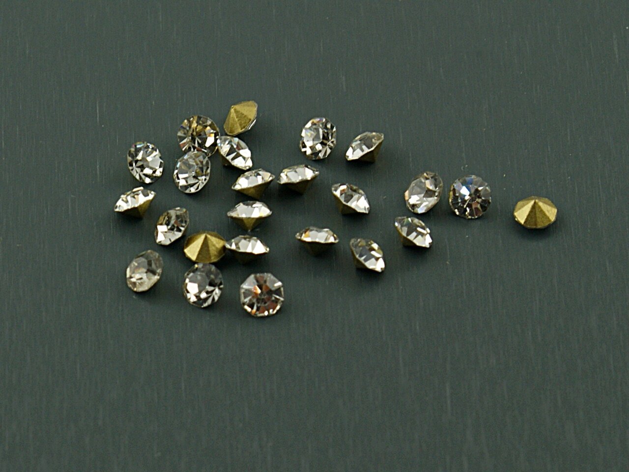 Bild von 50 Strasssteine in silber, 2,8 mm