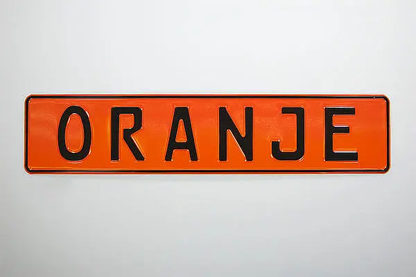 Bild von Individuelles Namensschild mit Wunschname und Symbol orange