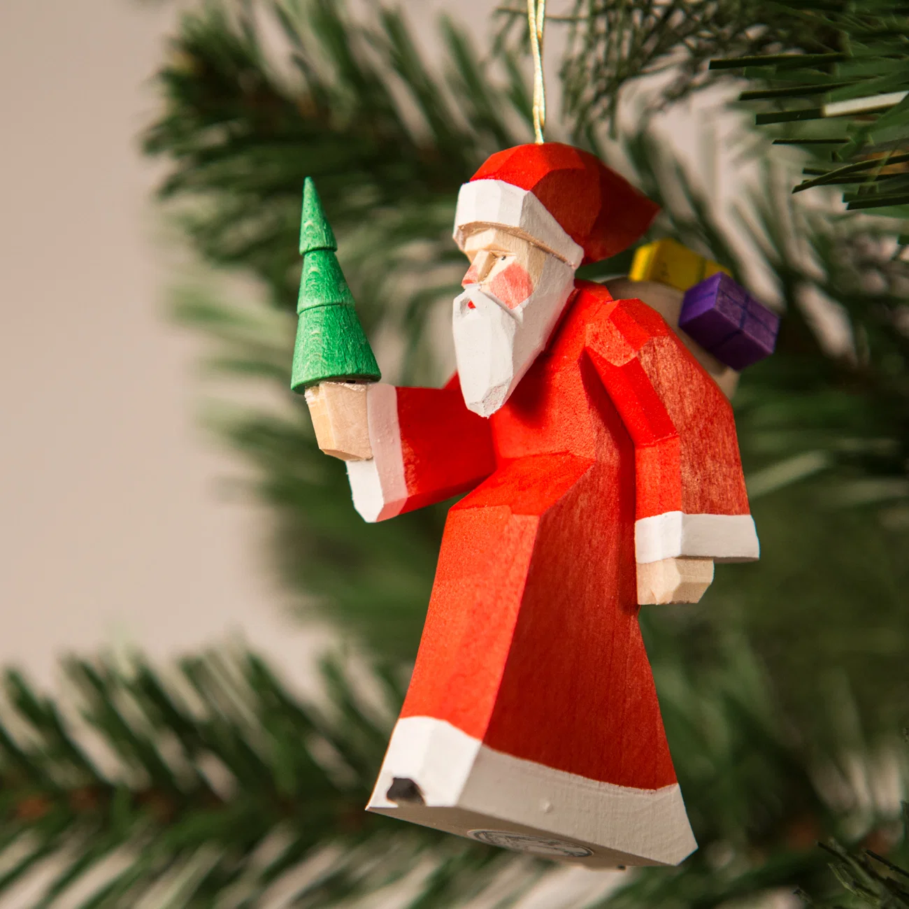 Bild von Baumschmuck Weihnachtsmann geschnitzt