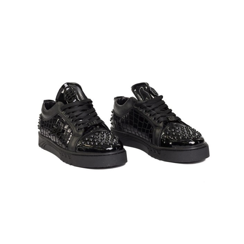 Bild von TAMBOGA Ausgefallener Designer Sneaker mit Totenkopf und Nieten