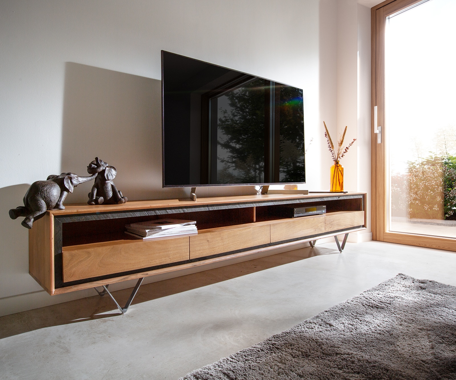 Bild von DELIFE Lowboard Stonegrace 240 cm Akazie Natur 2 Fächer 4 Schubladen Steinfurnier V-Fuß, Lowboards