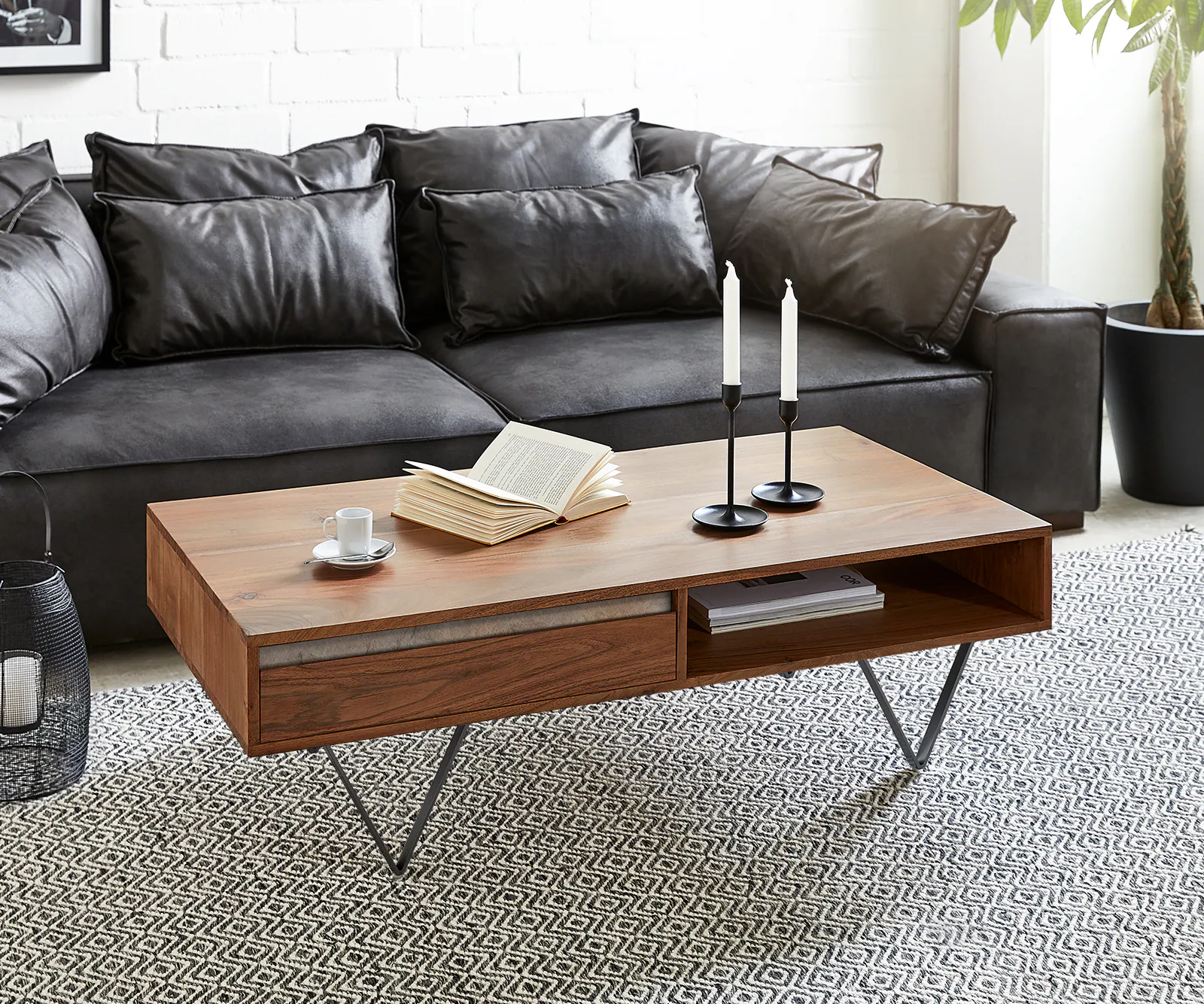 Bild von DELIFE Couchtisch Stonegrace 115x60 cm Akazie Braun Schiefer 2 Schubladen 1 Fach V-Fuß Schwarz, Couchtische