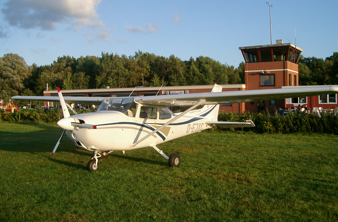 Bild von Flugzeug selber fliegen Hamburg (30 Min.)