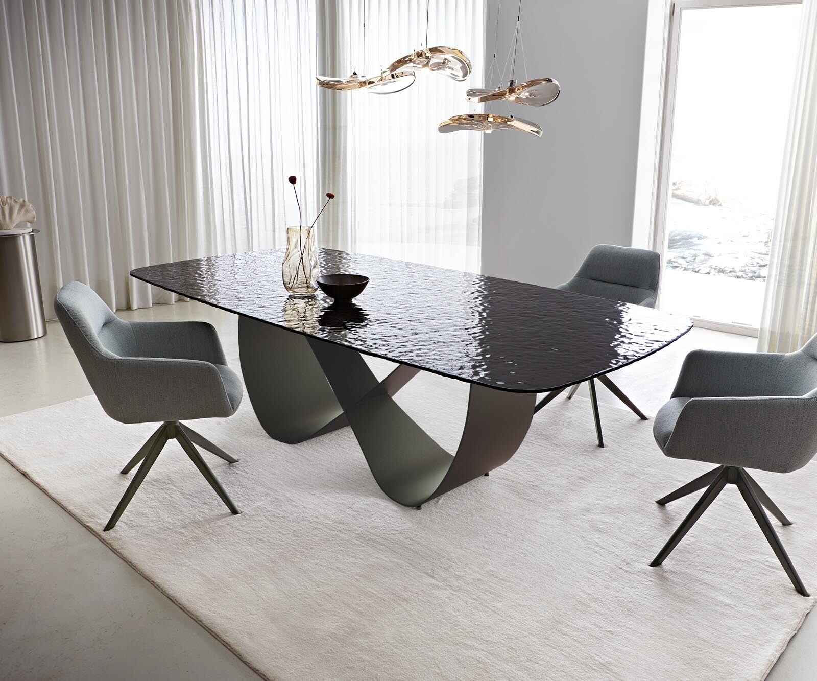 Bild von DELIFE Esstisch Edge Boot 240x120 Reliefglas Rauchschwarz 3D-Design Infinity Metall Effektfinish Titan, Esstische