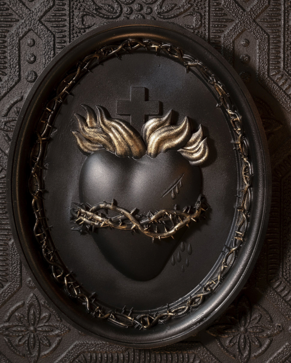 Bild von Horror-Shop Dekofigur Sacred Heart mit Dornenkranz als Ovales Gothic Wan