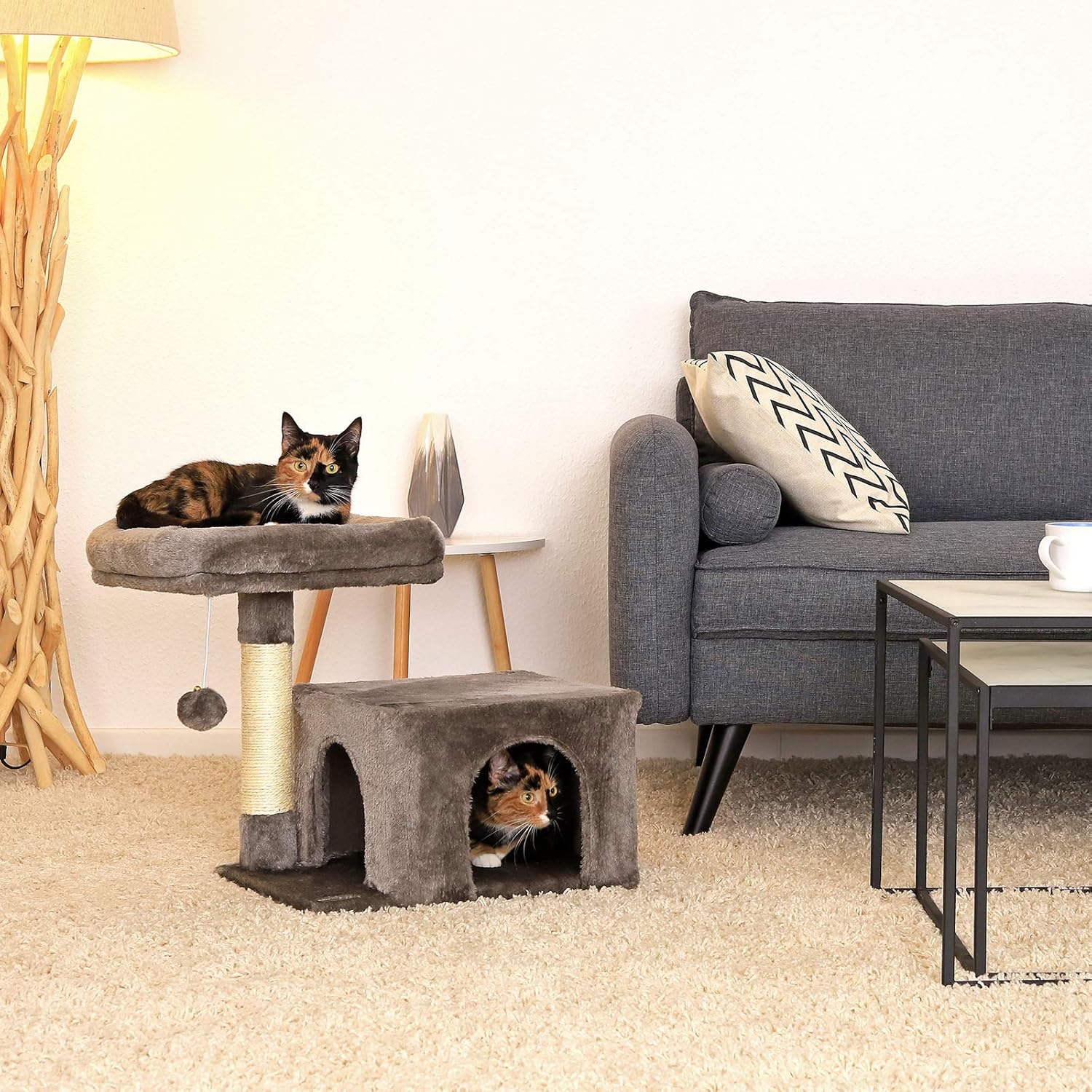 Bild von lionto Kratzbaum für Katzen mit gemütliche Liegefläche & Höhle, Höhe 50 cm, Katzenbaum mit Plüschball inkl. Glöckchen, Sisalseil & weichem Plüsch, für kleine & große Katzen geeignet, schwarz