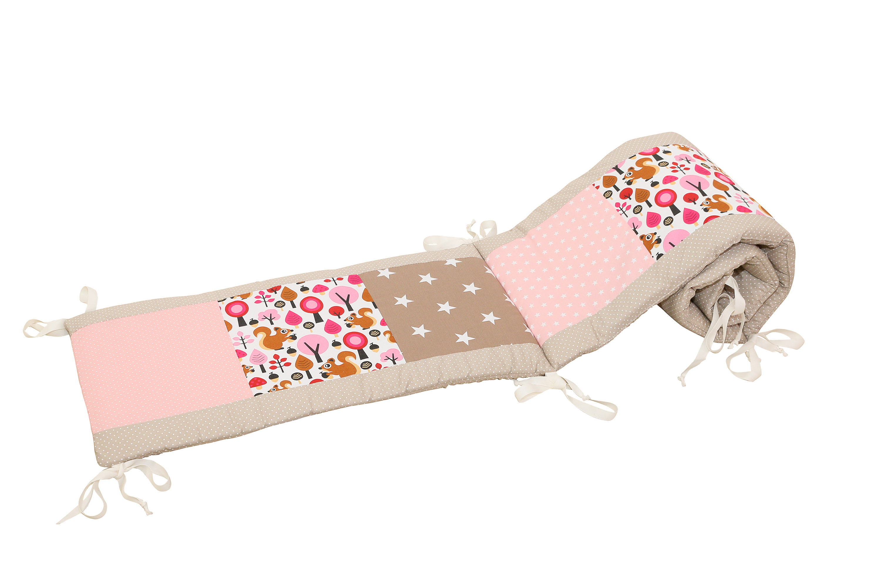 Bild von ULLENBOOMÂ® Nestchen, Bettumrandung fÃ¼r Babybett - Patchwork, Sand EichhÃ¶rnchen - FÃ¼r Babybett 120x60 cm oder 140x70 cm, Umrandung Babybett