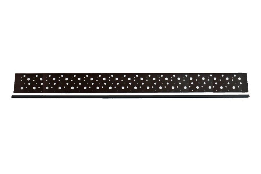 Bild von Designelement in Edelstahl / Cristal (Serie WoodoTexel) in Alu silber mit Adapter in 150 mm (H) x 1780 mm (L)