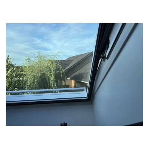 Bild von eXODA Dachfenster Putzriegel – Die perfekte Lösung für saubere Dachfenster