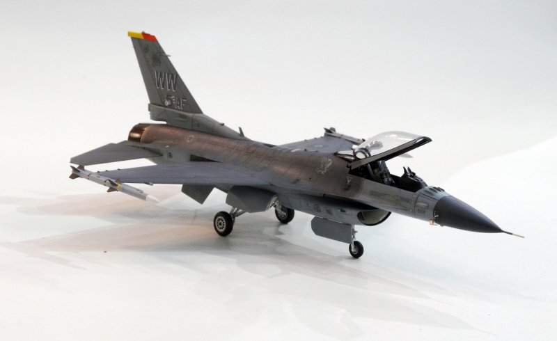 Bild von TAMIYA 1:72 US F-16CJ Fighting Falcon / 300060786