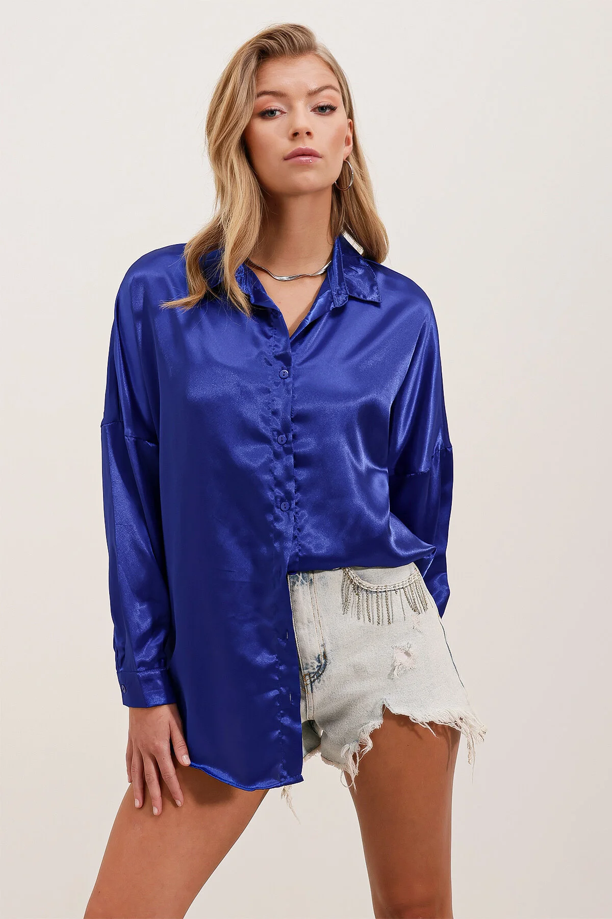 Bild von Bigdart 3985 Übergroßes Satinhemd Saks für Damen - 44