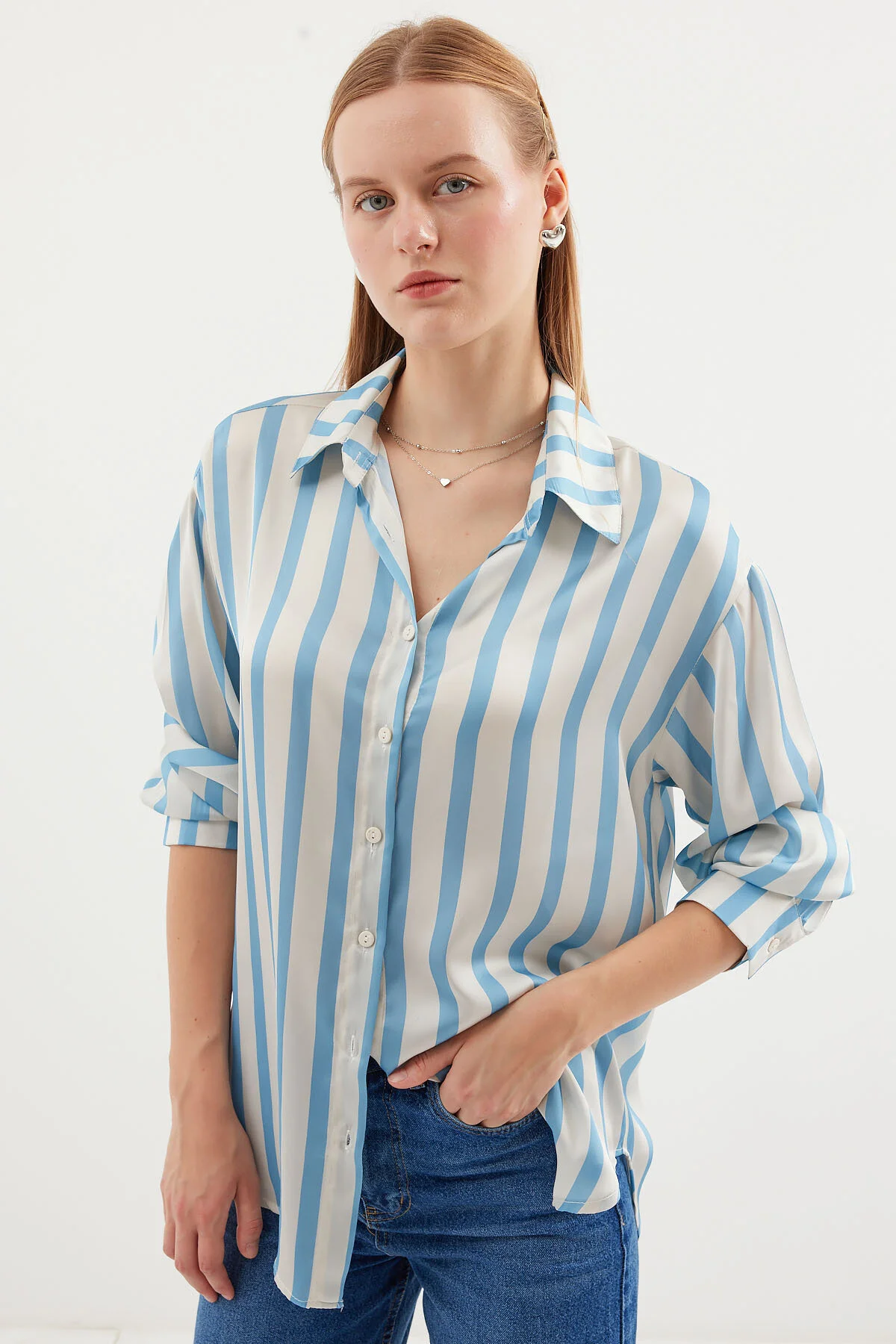 Bild von Bigdart Drapiertes Hemd Aus Leichtem Satin Modell 3964 E. Blau für Damen - 40