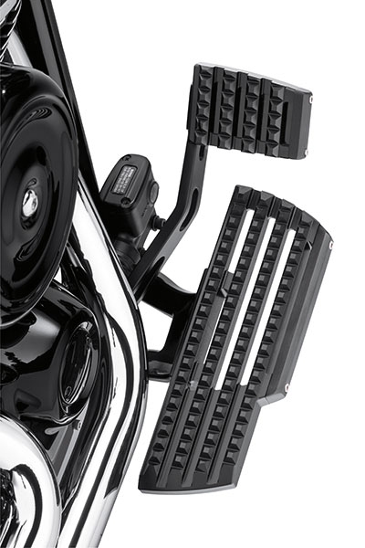 Bild von Harley Davidson Dominion Kollektion Trittbretter-Kit Fahrer Schwarzglänzend 50500869