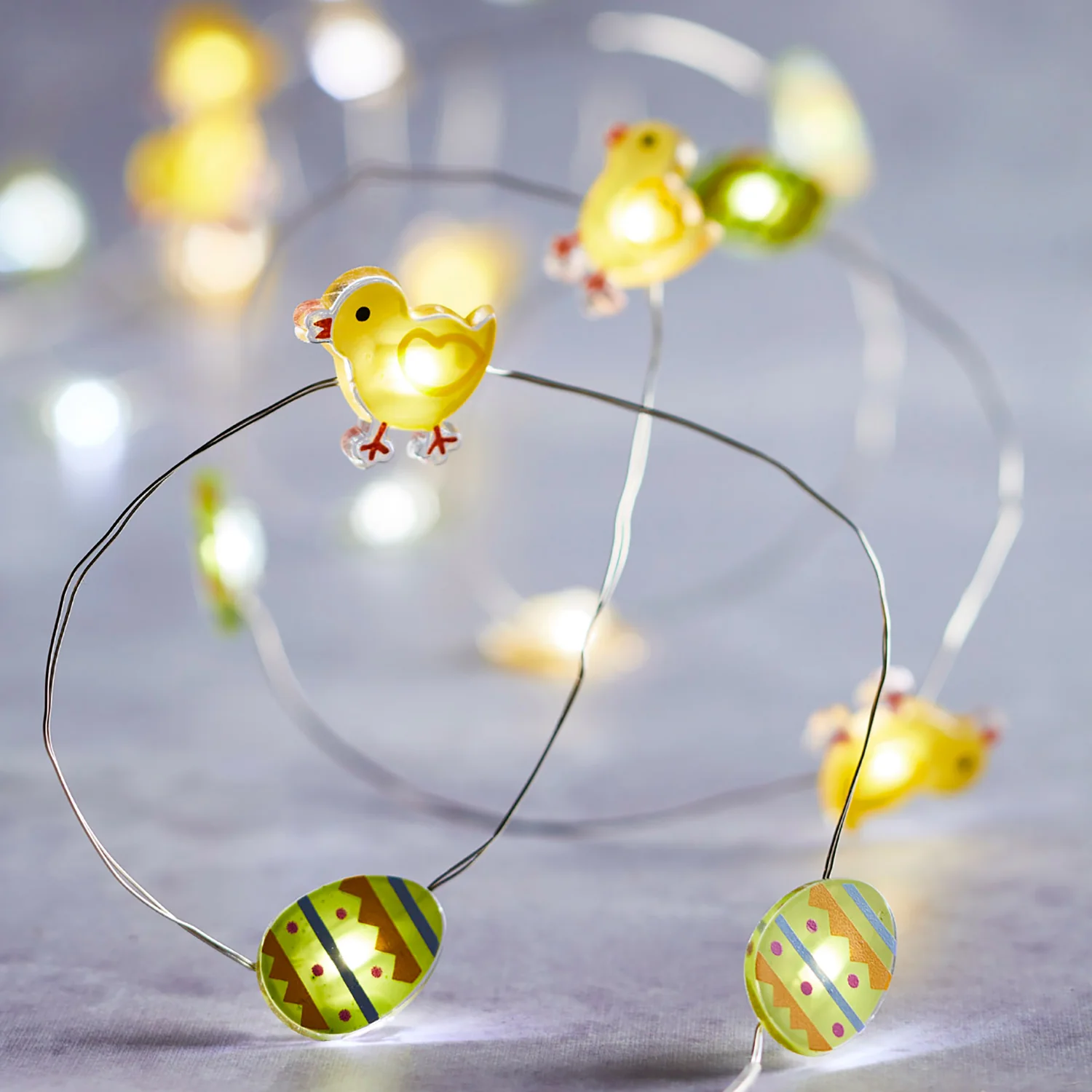 Bild von 20er Micro Lichterkette Ostereier und Küken