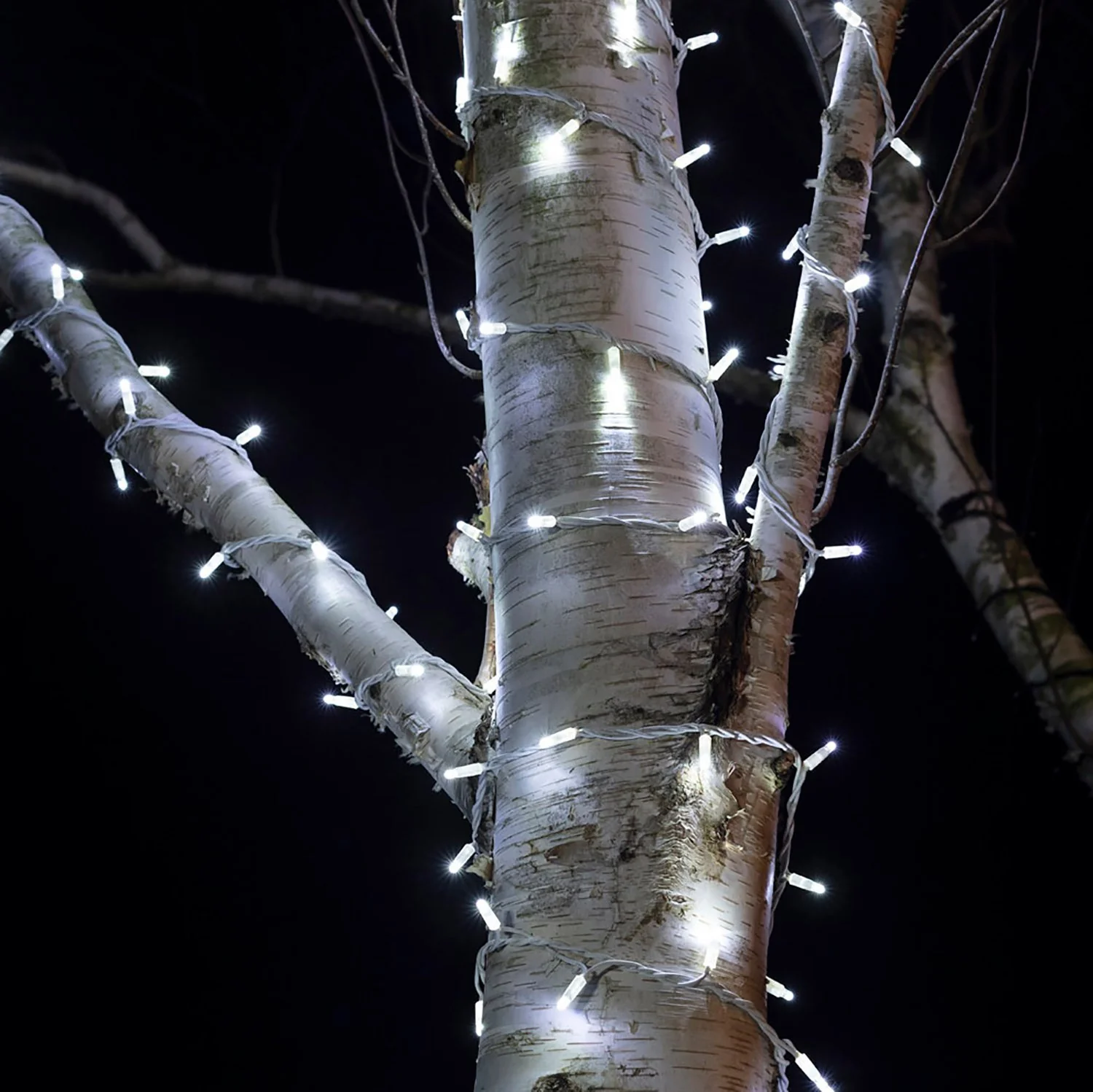Bild von Pro Connect 30m 300er LED Lichterkette weiß koppelbar weißes Kabel