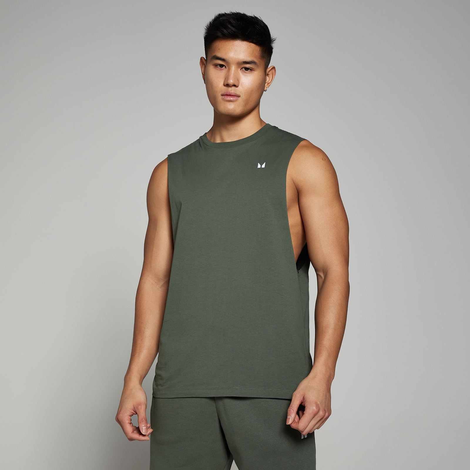 Bild von MP Herren Rest Day Tanktop mit tiefem Armausschnitt – Thymian - XXL