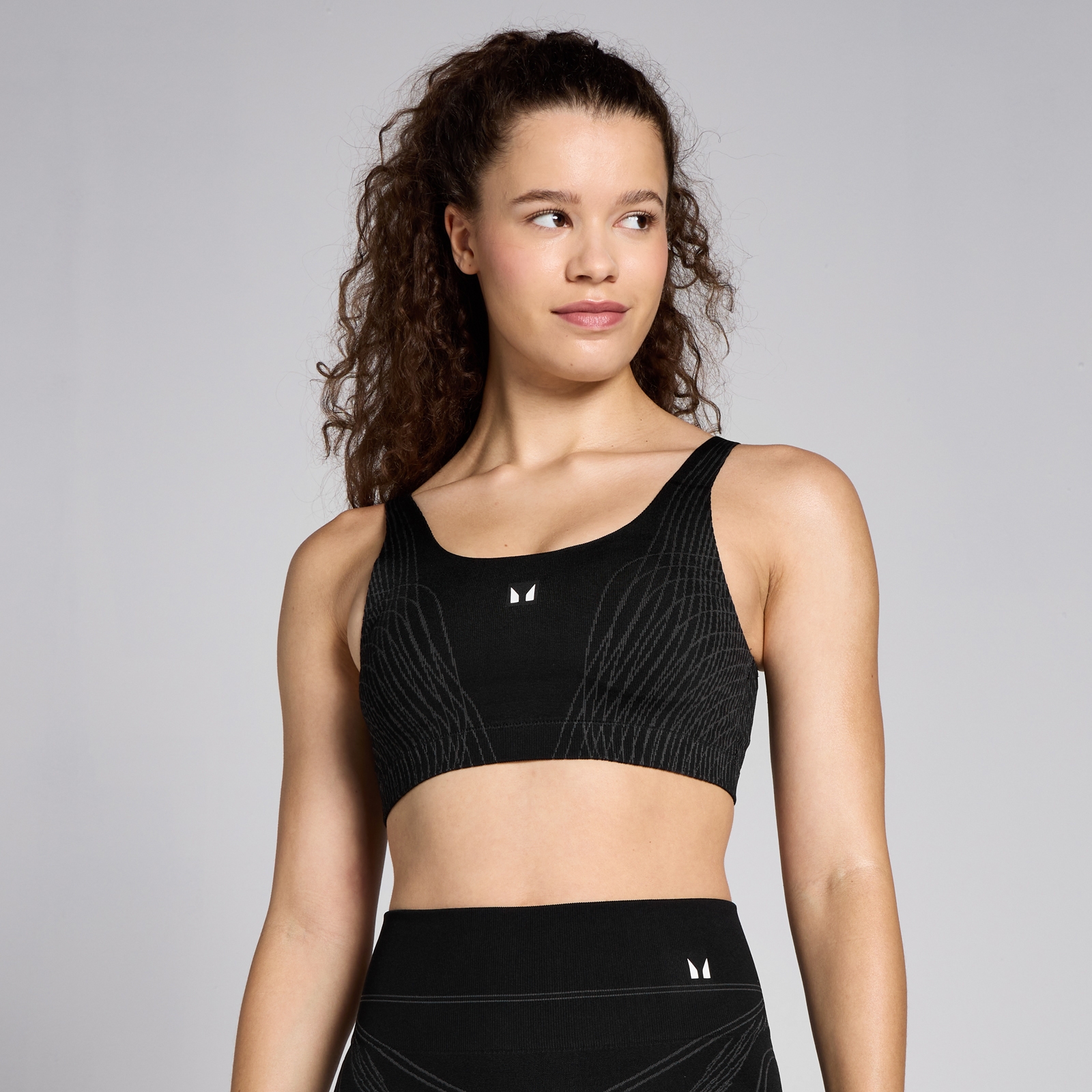 Bild von MP Damen Tempo Nahtloser Linear-BH – Schwarz - XXL