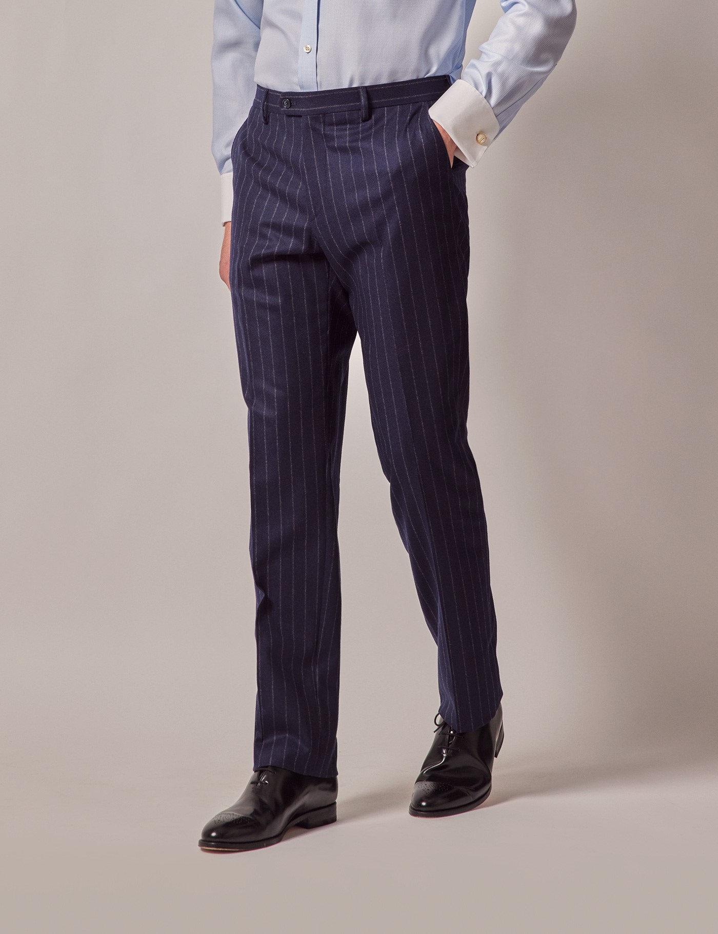 Bild von Hawes & Curtis Marineblaue gestreifte Anzughose – Flanell – Tailored Fit – 1913 Kollektion
