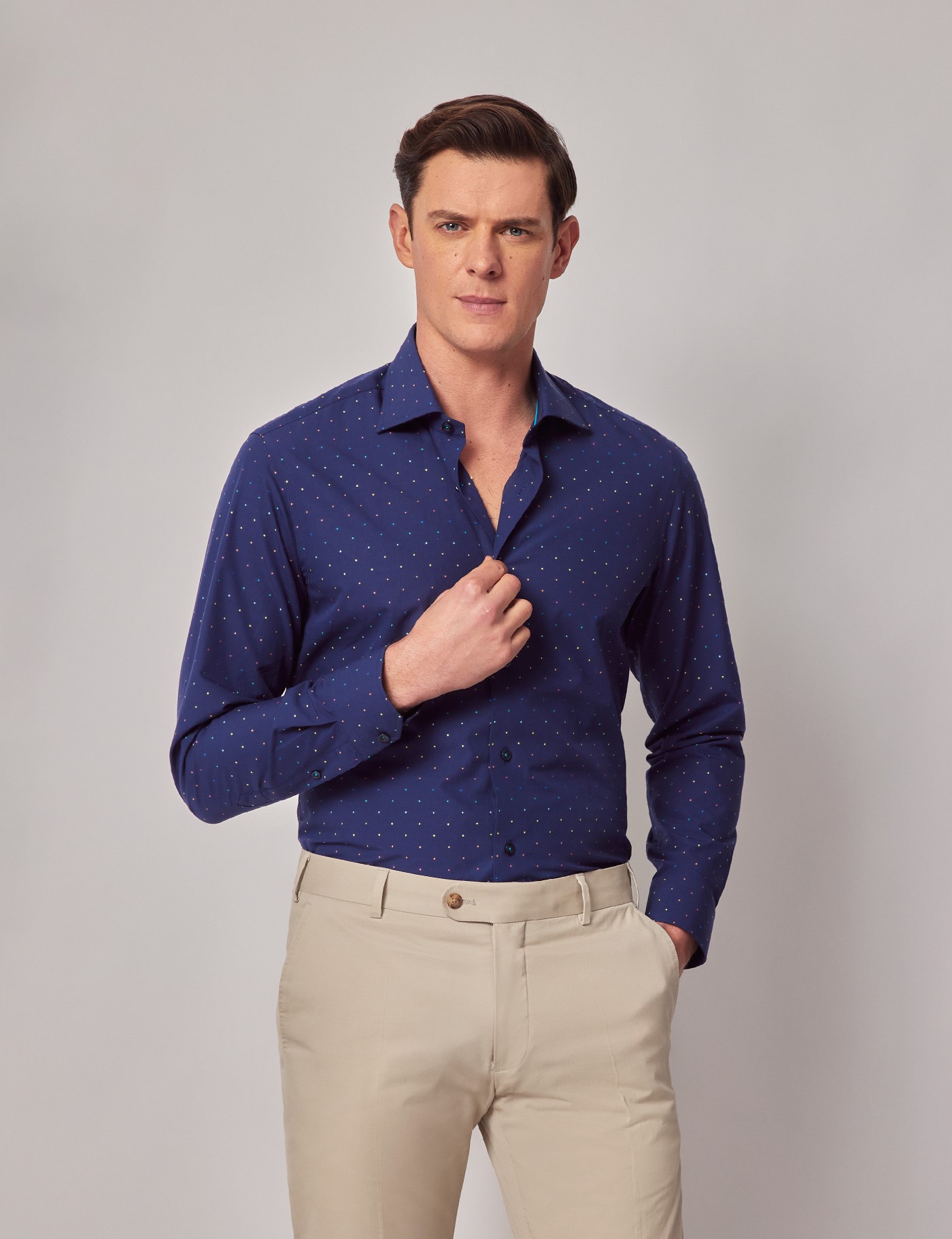 Bild von Hawes & Curtis Marineblaues Casualhemd mit Mini-Punkten – Slim Fit Marineblau Baumwolle Gepunktet Men's
