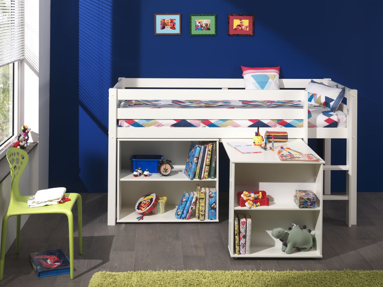 Bild von Vipack 'Autobett picohsbubi14 Pino Hochbett mit Schreibtisch und Bibliothek Kiefer massiv weiß