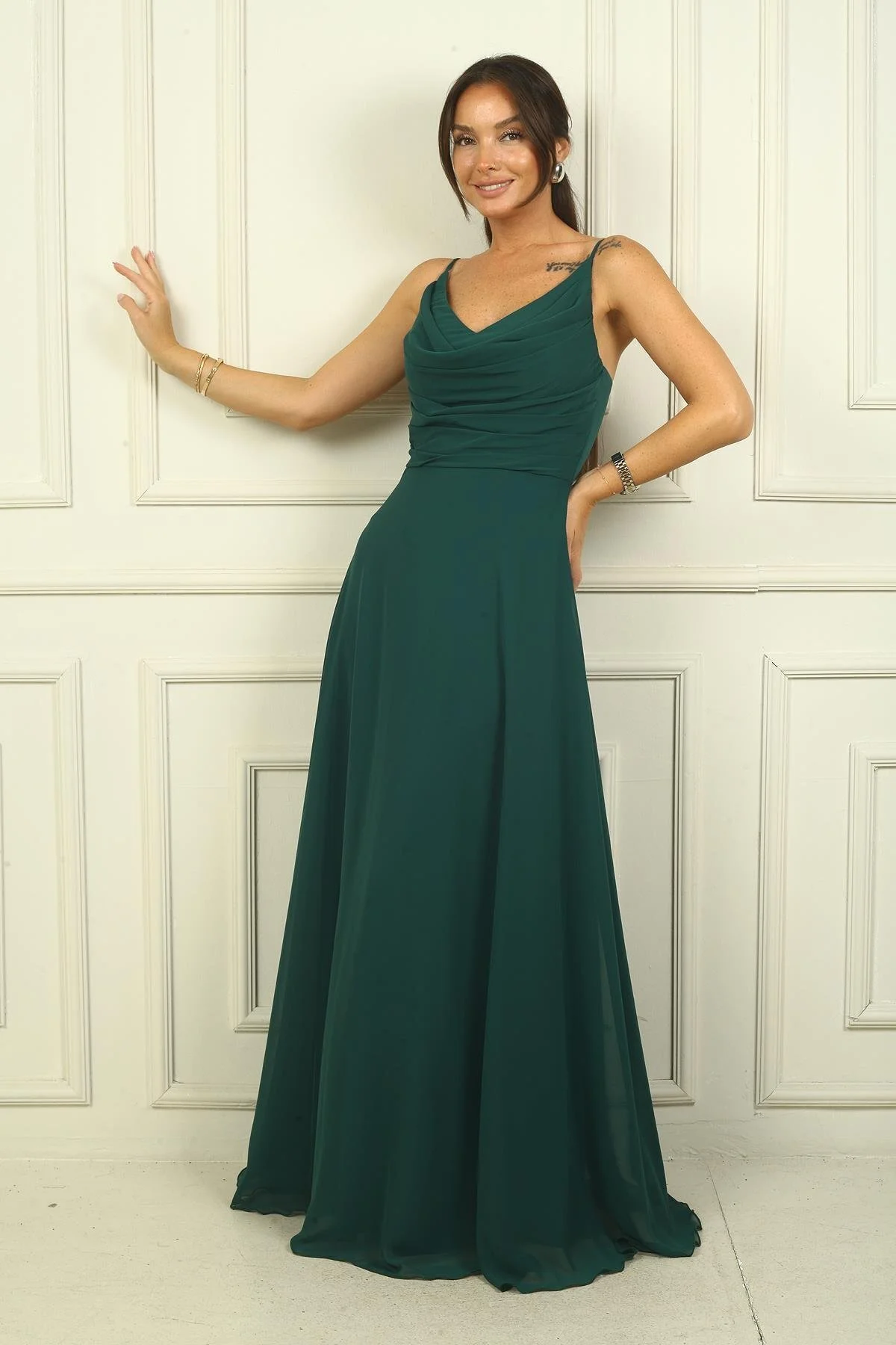 Bild von By Saygı Gefüttertes, Drapiertes, Langes Kleid Aus Chiffon – Seilträger für Damen - L