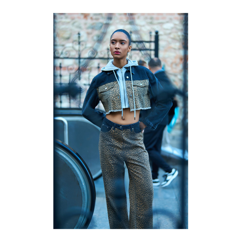 Bild von Quzu Beigefarbene Crop-Jacke mit Leopardenmuster und Kapuze für Damen - S