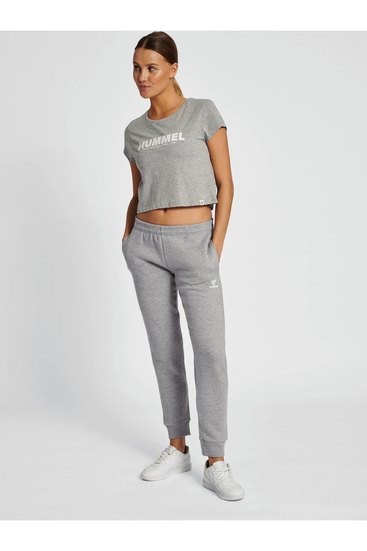 Bild von hummel hmlLEGACY Cropped T-Shirt Damen grey melange M