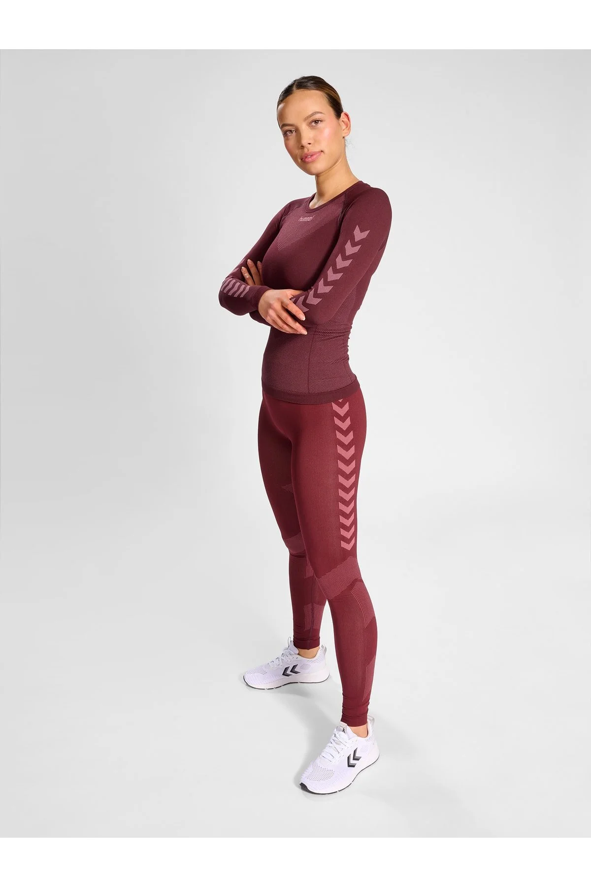 Bild von HUMMEL FIRST SEAMLESS JERSEY L/S WOMAN BURGUNDY M-L