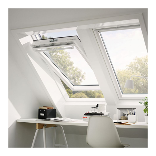 Bild von VELUX Dachfenster GGL 2062: Schwingfenster in Holzoptik für modernes Wohnen