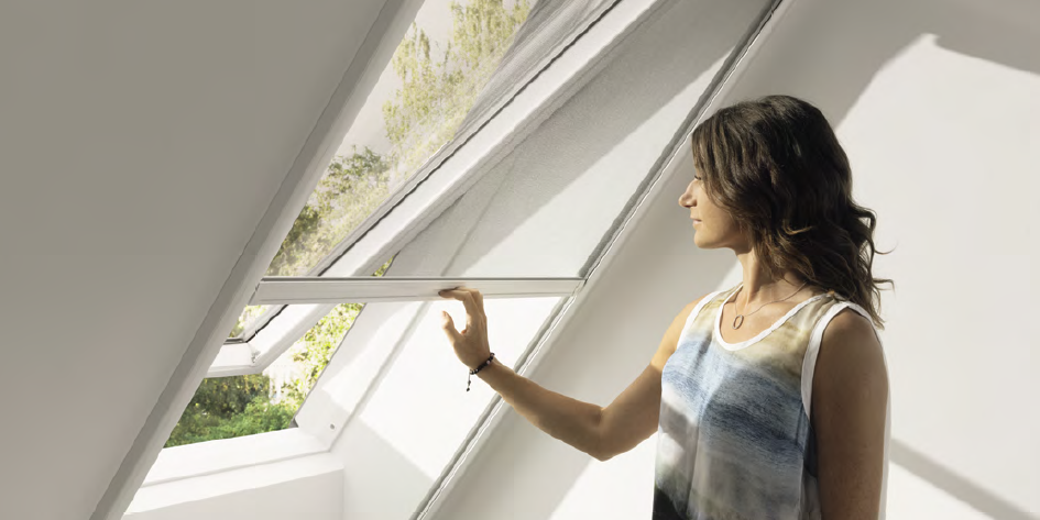 Bild von Insektenschutz-Rollo VELUX "für Dachfenster, ZIL PK10 0000SWL", schwarz, 408-410-P08-P10-PK08-PK10, Aluminium, Polyester, Rollos, für max. Dachausschnitt: 922 x 2400 mm