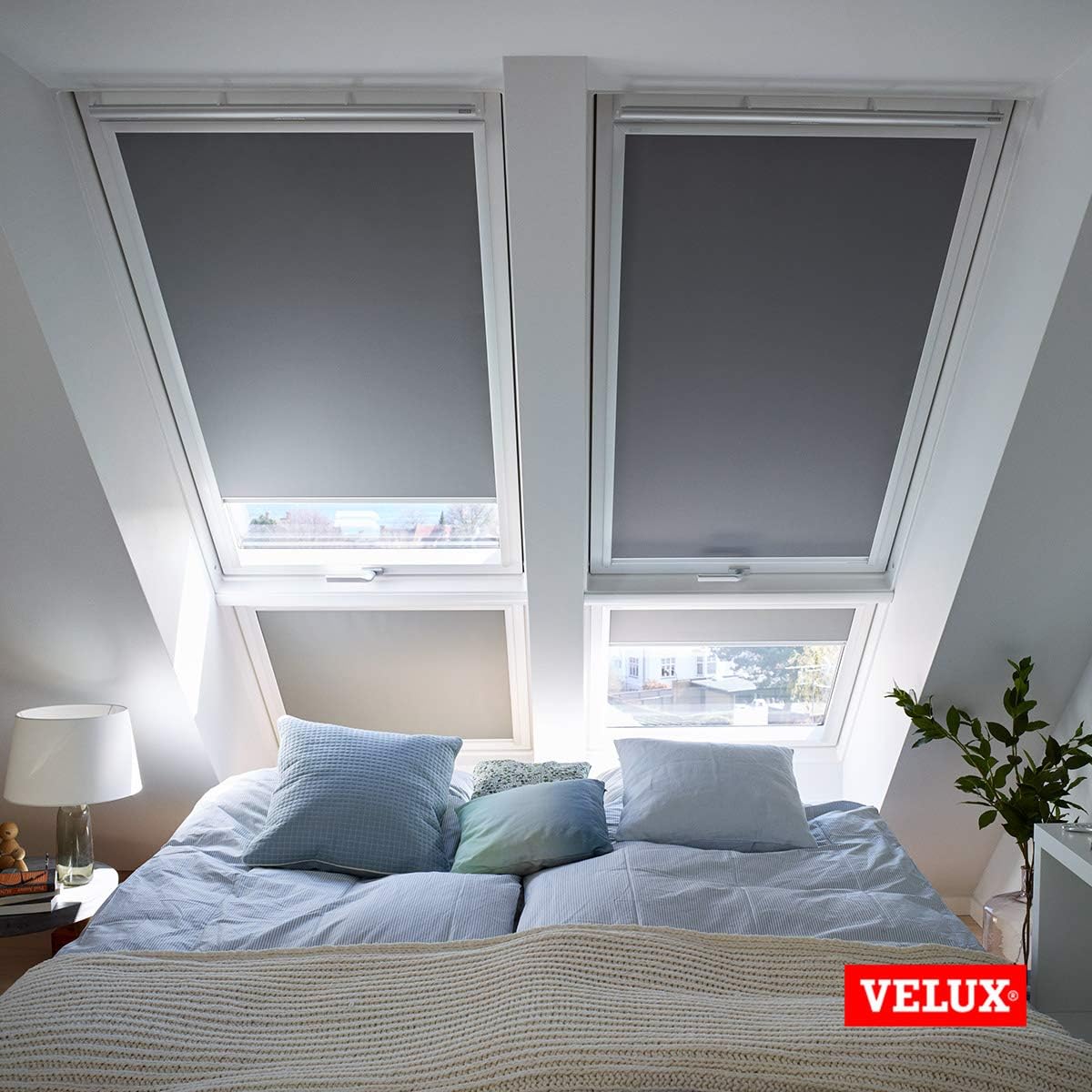 Bild von VELUX Original Dachfenster Verdunkelungsrollo für S06 / 606/4, Rosenholz, mit Weißer Führungsschiene