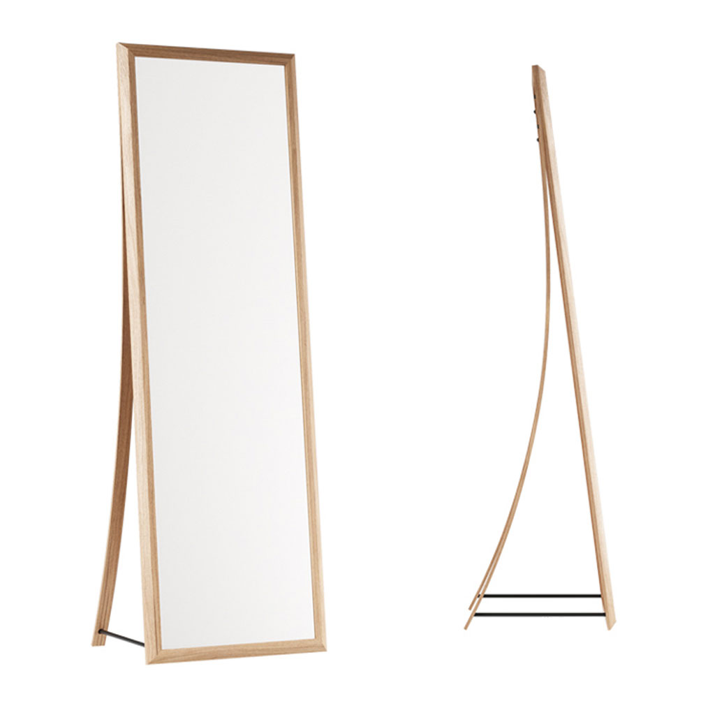 Bild von We Do Wood - Framed Mirror - großer Design Standspiegel aus Eichenholz