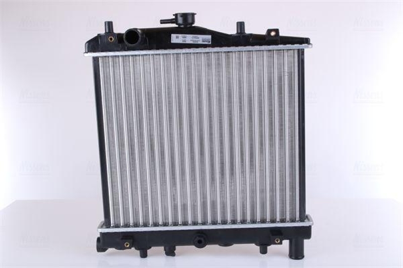 Bild von NISSENS Kühler, Motorkühlung mit Dichtungen für KIA MAZDA KK12015200B B39815201 KK150-15-200A 62505