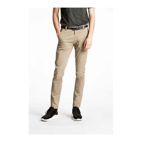 Bild von Moderne und bequeme Chinohose von LINDBERGH