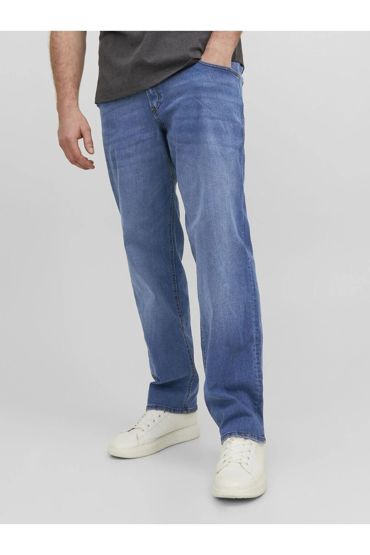 Bild von Jack & Jones Plus Jeans Mit Bequemer Passform Plus Jjimike Jjoriginal Sq 223 Noos Pls Jeans Mit Bequemer Passform für Herren - 52/32