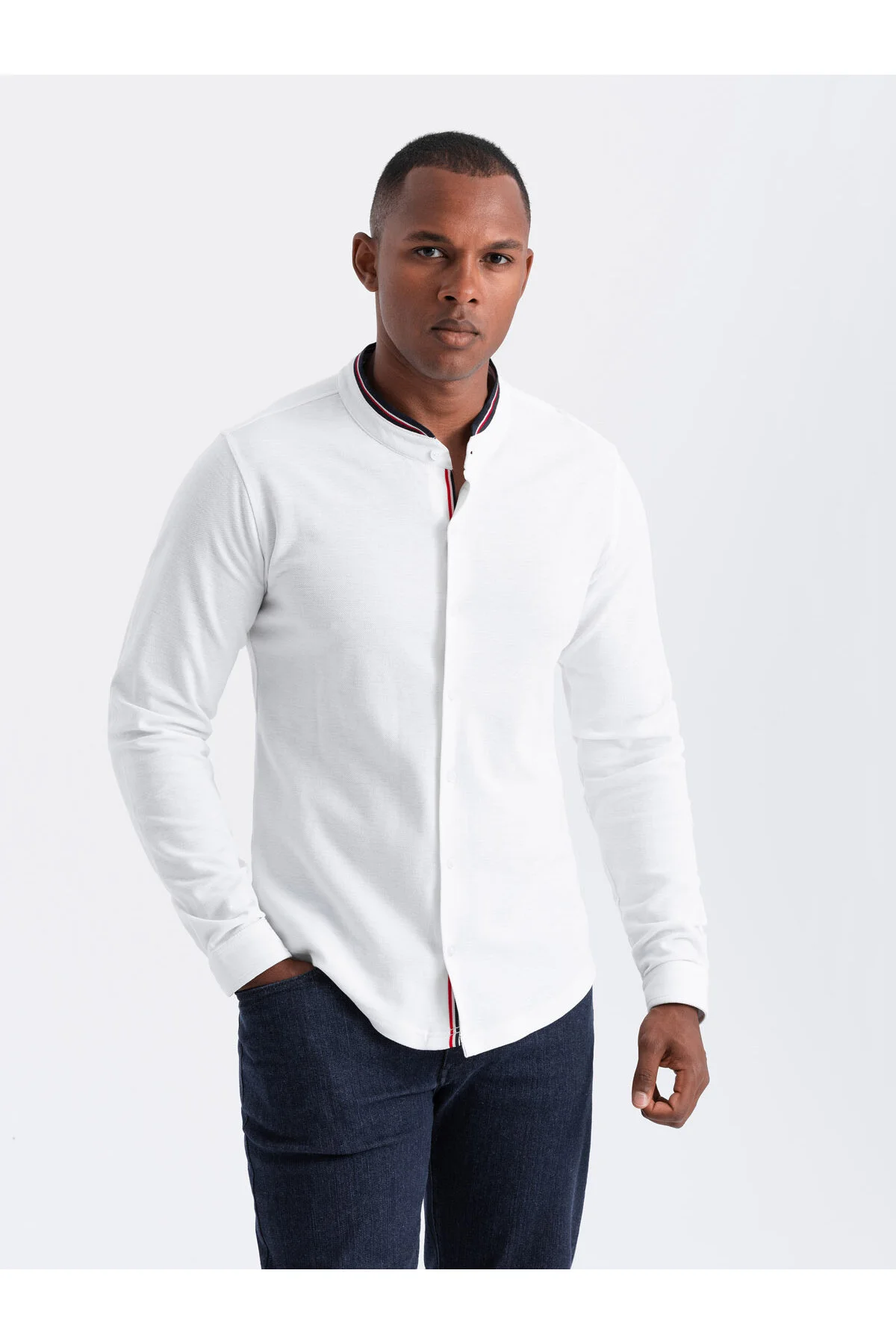 Bild von OMBRE Slim Fit Baumwollhemd Mit Stehkragen Und Farbigen Streifen Weiß V1 Om-shcs-0178 L für Herren - M