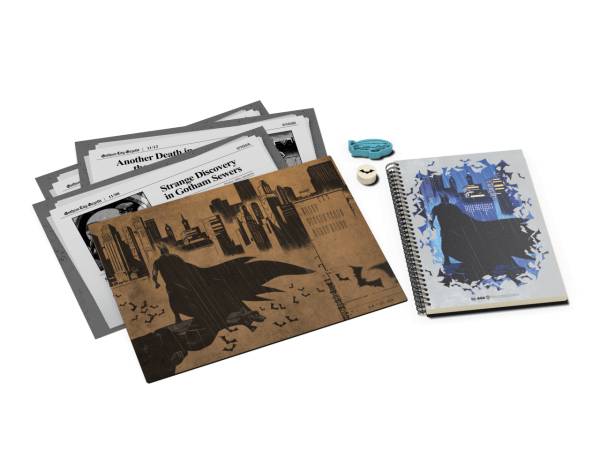 Bild von Pegasus 90010G - Batman Everbody Lies: Ermittlungsset, Brettspiel, für 2-4 Spieler, ab 14 Jahren (Deutsch)