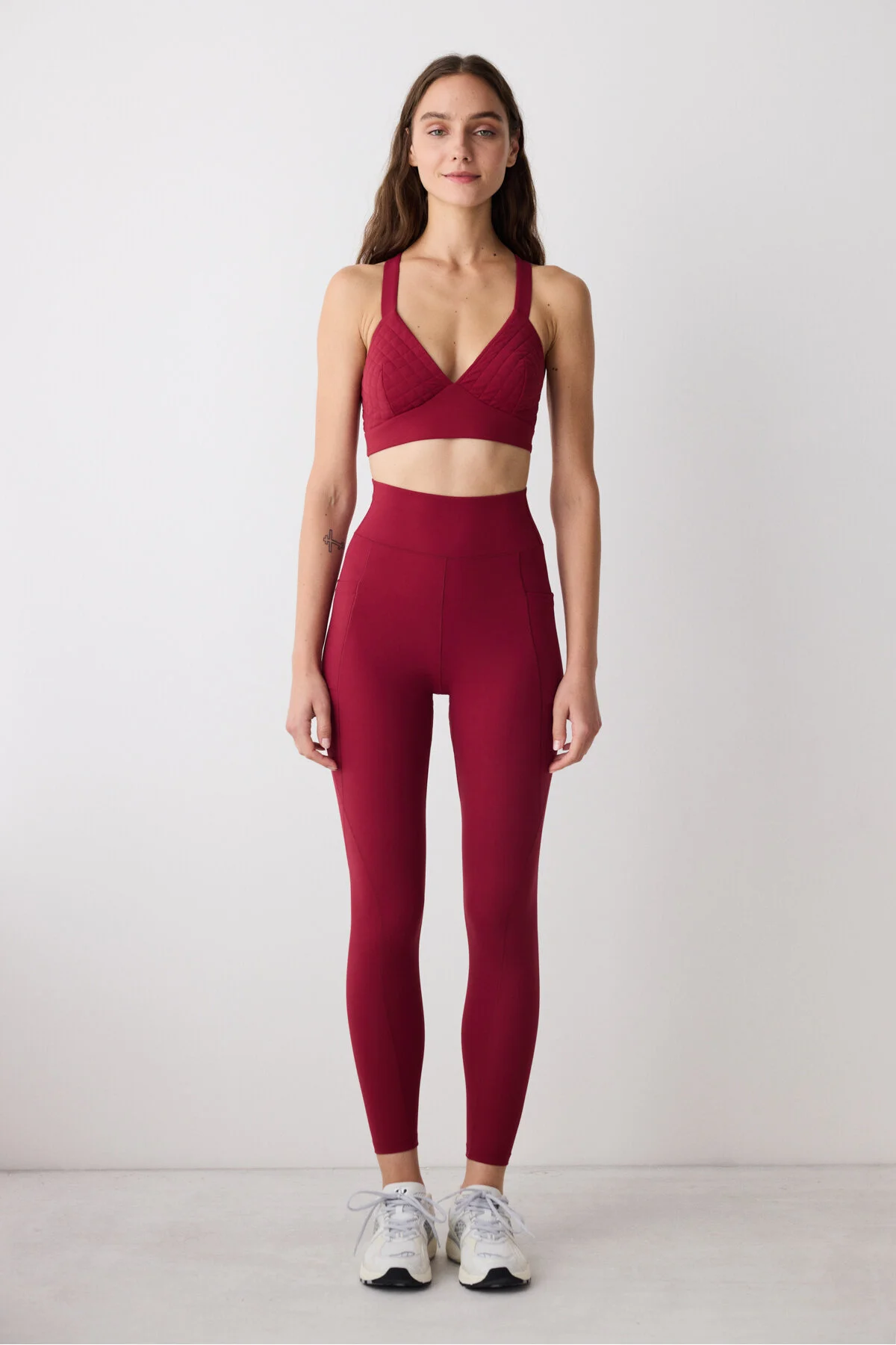Bild von Penti Burgunderroter Bruna-sport-bh Mit Rückendetail – Saude-kollektion für Damen - M