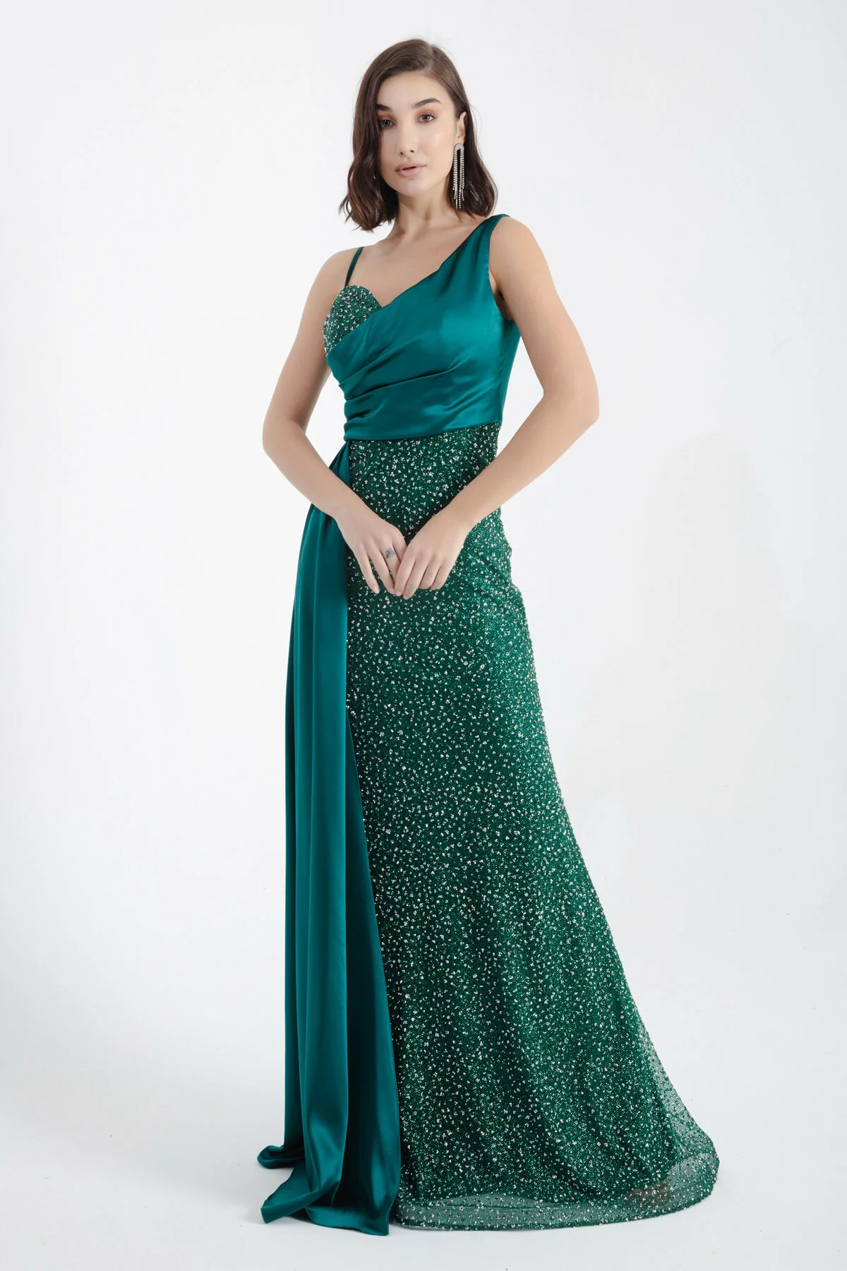Bild von Lafaba Langes Abendkleid Mit Schmucksteinen Und Dünnen Trägern In Smaragdgrün für Damen - 40